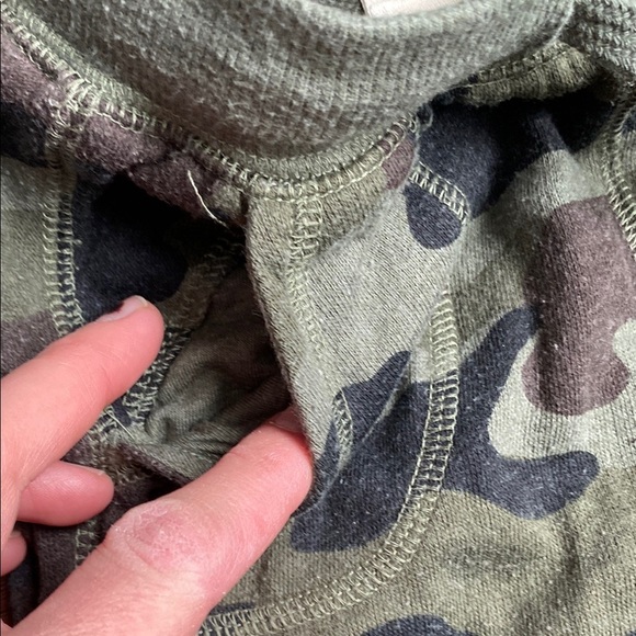Tucker + Tate Camo Joggers - Picture 4 of 7